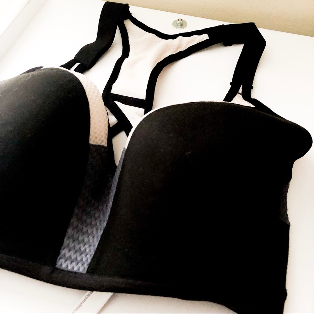 Victoria Secret Sports Bra